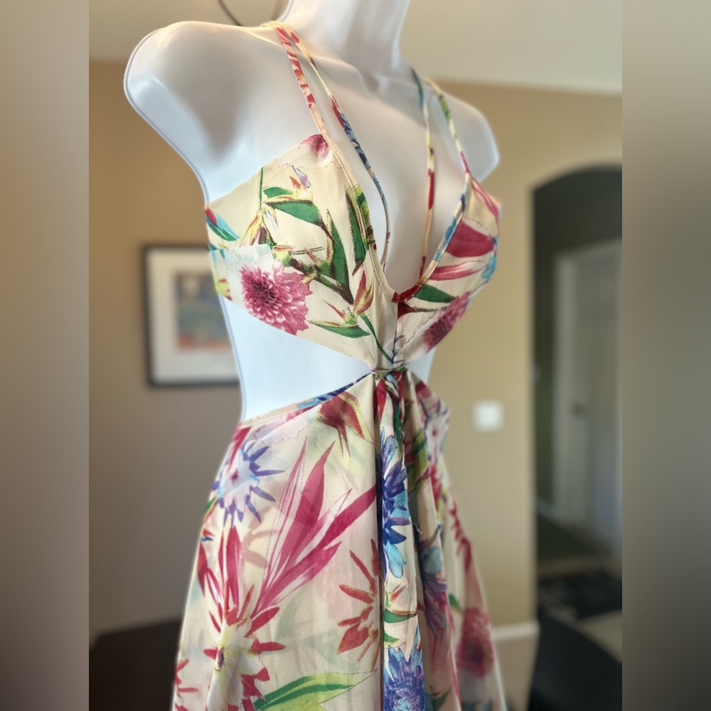 Sexy Luxxel Floral Maxi Dress in Cream with Pink, Blue & Green Print Size L - Picture 2 of 7